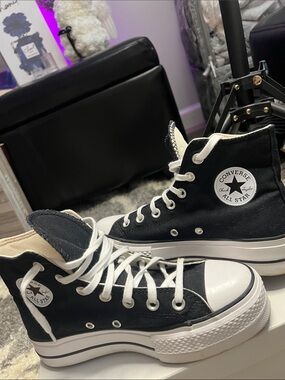WOMEN'S CONVERSE CHUCK TAYLOR ALL STAR LIFT HI HIGH-TOP PLATFORM SNEAKERS US6